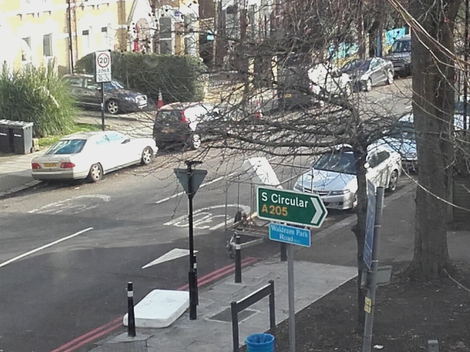 1518446552275-713480239