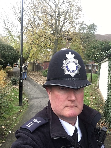 E4B7FAD7-ABB5-47B3-A0C1-3E0AA301D179