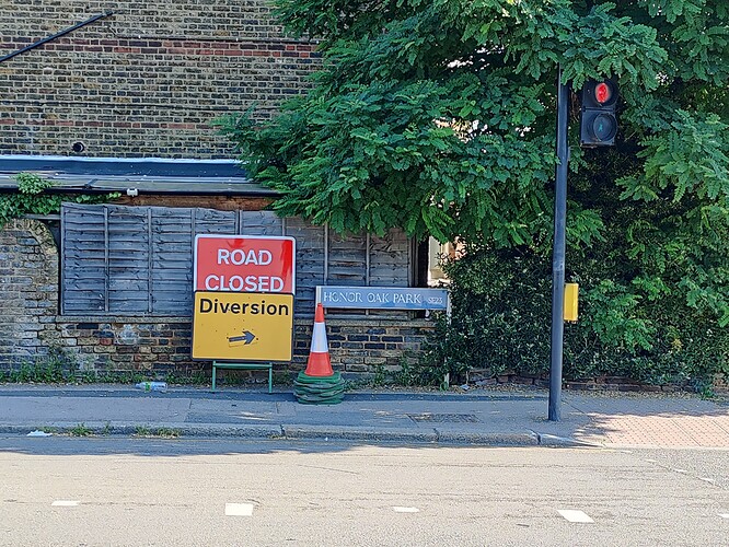 16265961119391936857338743768231